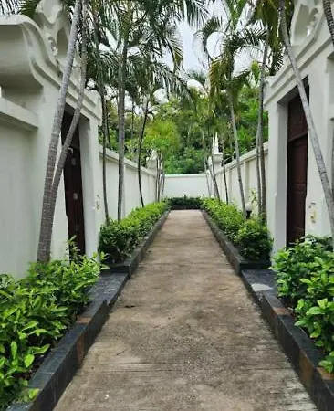 Luxury Semi-2Bd Pool Villa Near Beach & Walking Street Pattaya Exterior photo