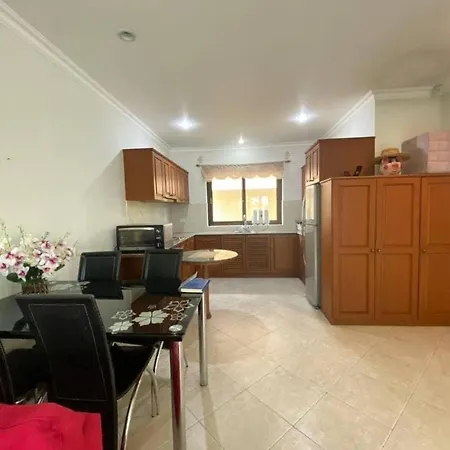 Luxury Semi-2Bd Pool Villa Near Beach & Walking Street Pattaya Exterior photo