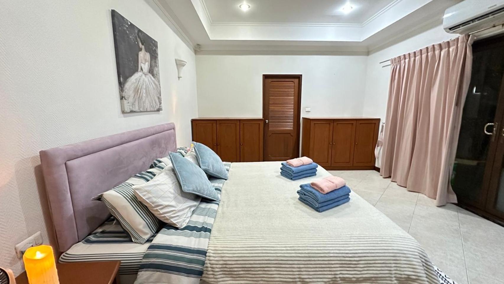 Luxury Semi-2Bd Pool Villa Near Beach & Walking Street