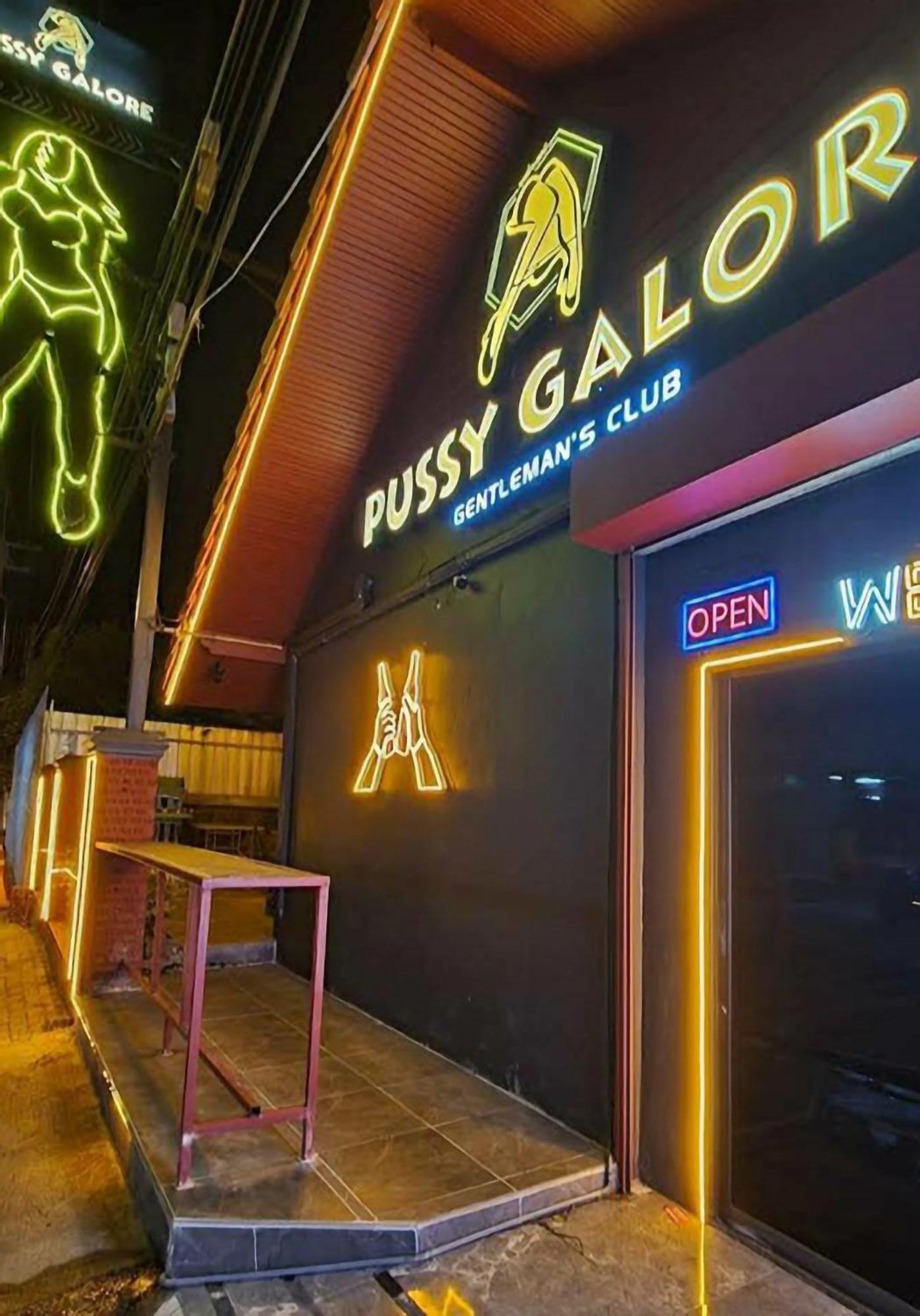 Luxury Semi-2bd Pool Near & Walking Street Villa Pattaya